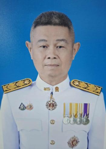 นายอดุลย์  กุลาศรี